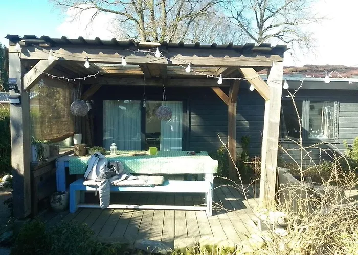 Voorthuizen Nabij De Bossen * 푸텐