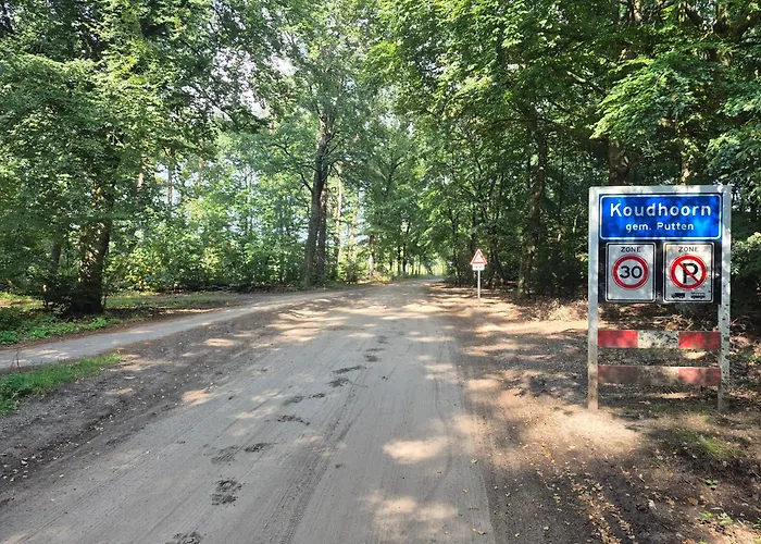 아파트 Voorthuizen Nabij De Bossen 푸텐